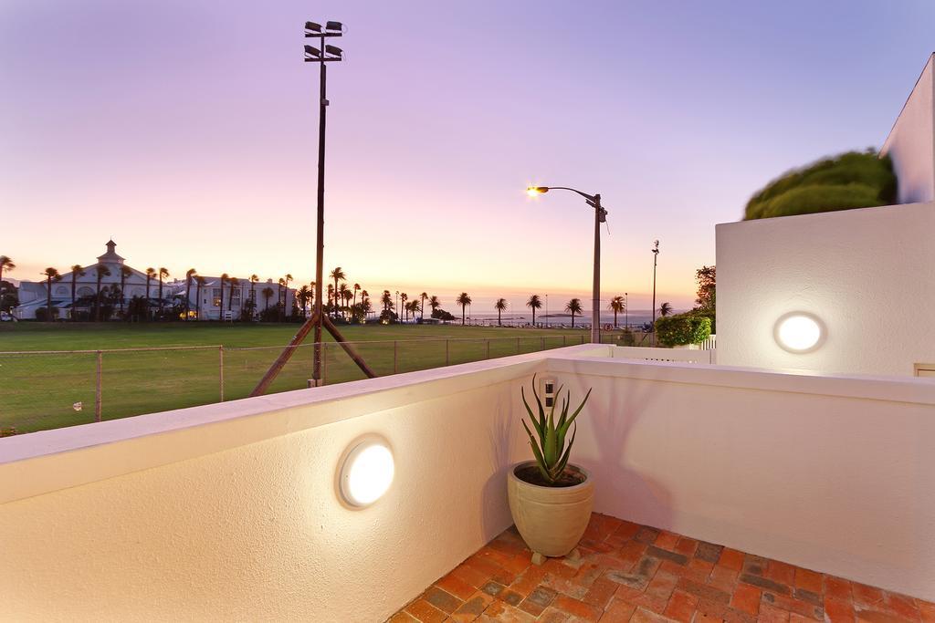 Camps Bay Beach Apartment Kapstaden Exteriör bild