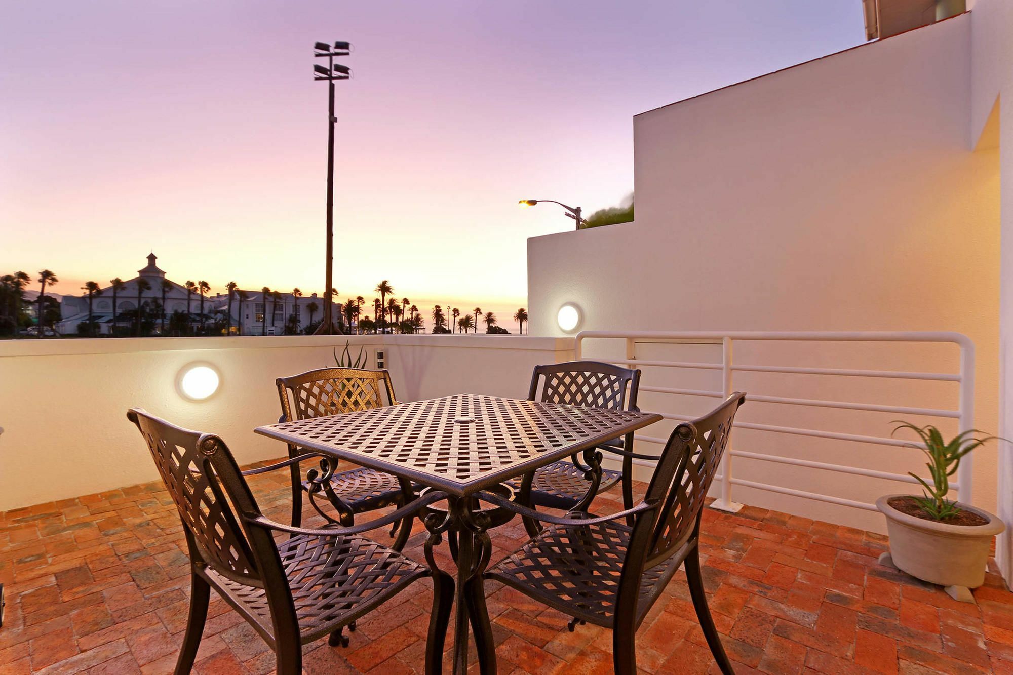 Camps Bay Beach Apartment Kapstaden Exteriör bild